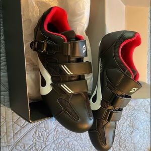 Peloton Cycling Shoes size 43 brand new, in box